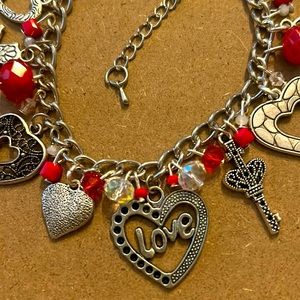 ❤️❤️Valentine Charm bracelet! Handmade ❤️ SOLD!!